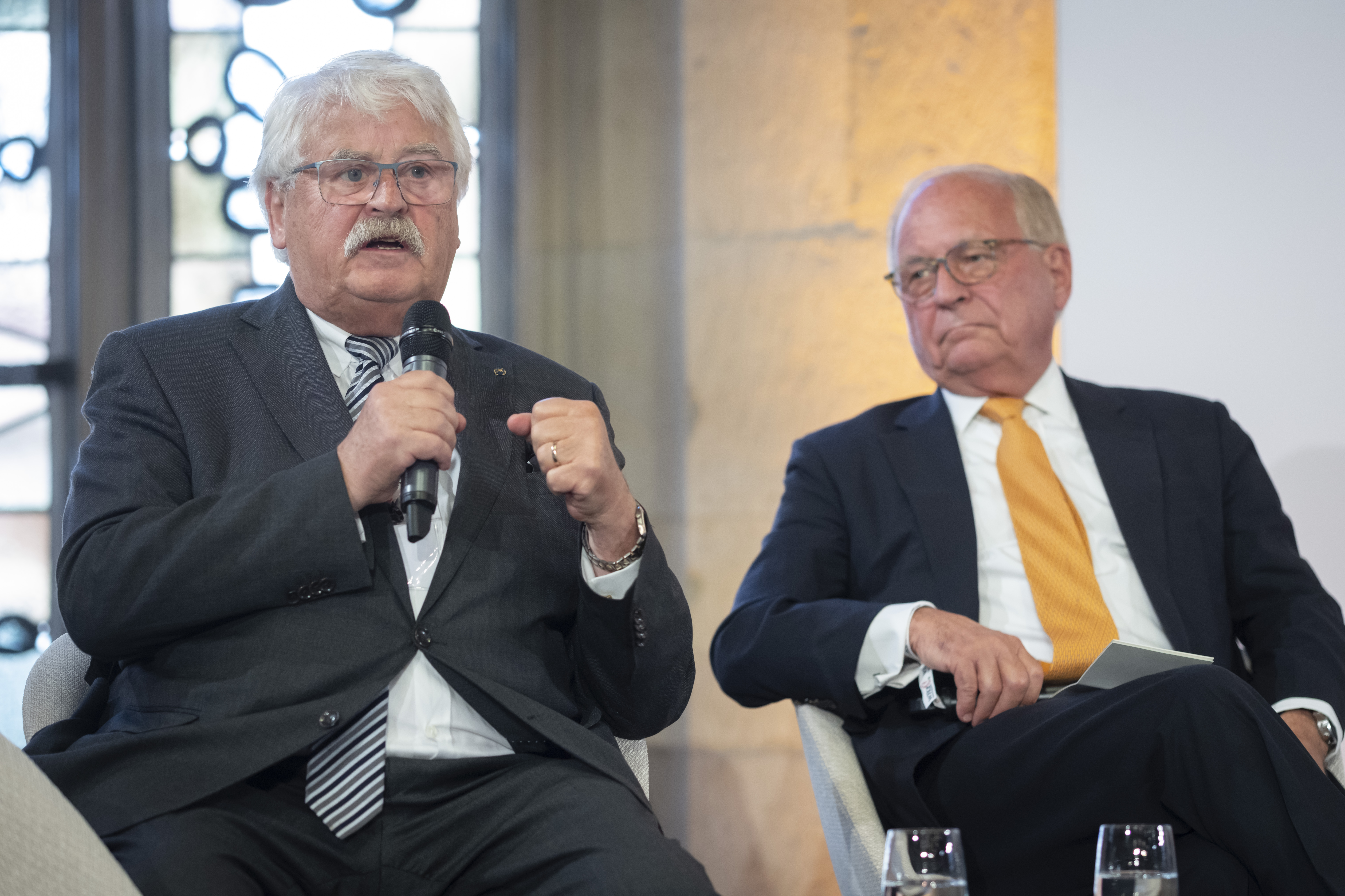  Elmar Brok, ehemaliges Mitglied des EU-Parlaments, und Prof. Dr. Wolfgang Ischinger, ehemaliger Leiter der Münchner Sicherheitskonferenz 